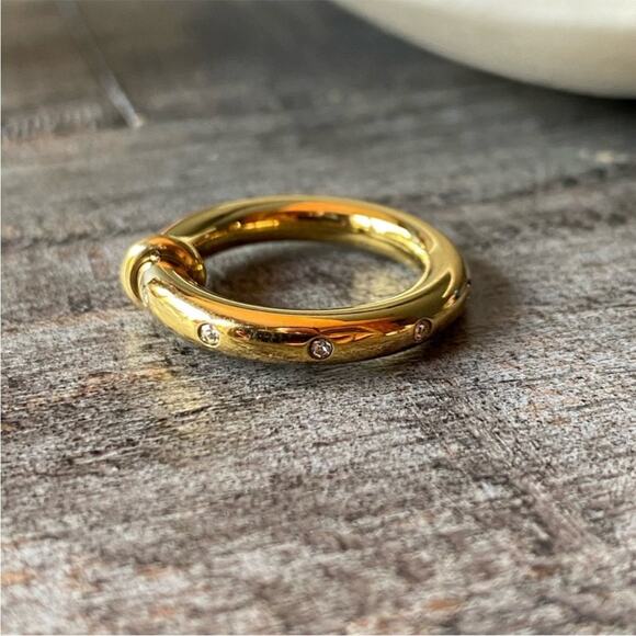 NEW Simple Round Gold & Rhinestone Ring - Picture 8 of 11